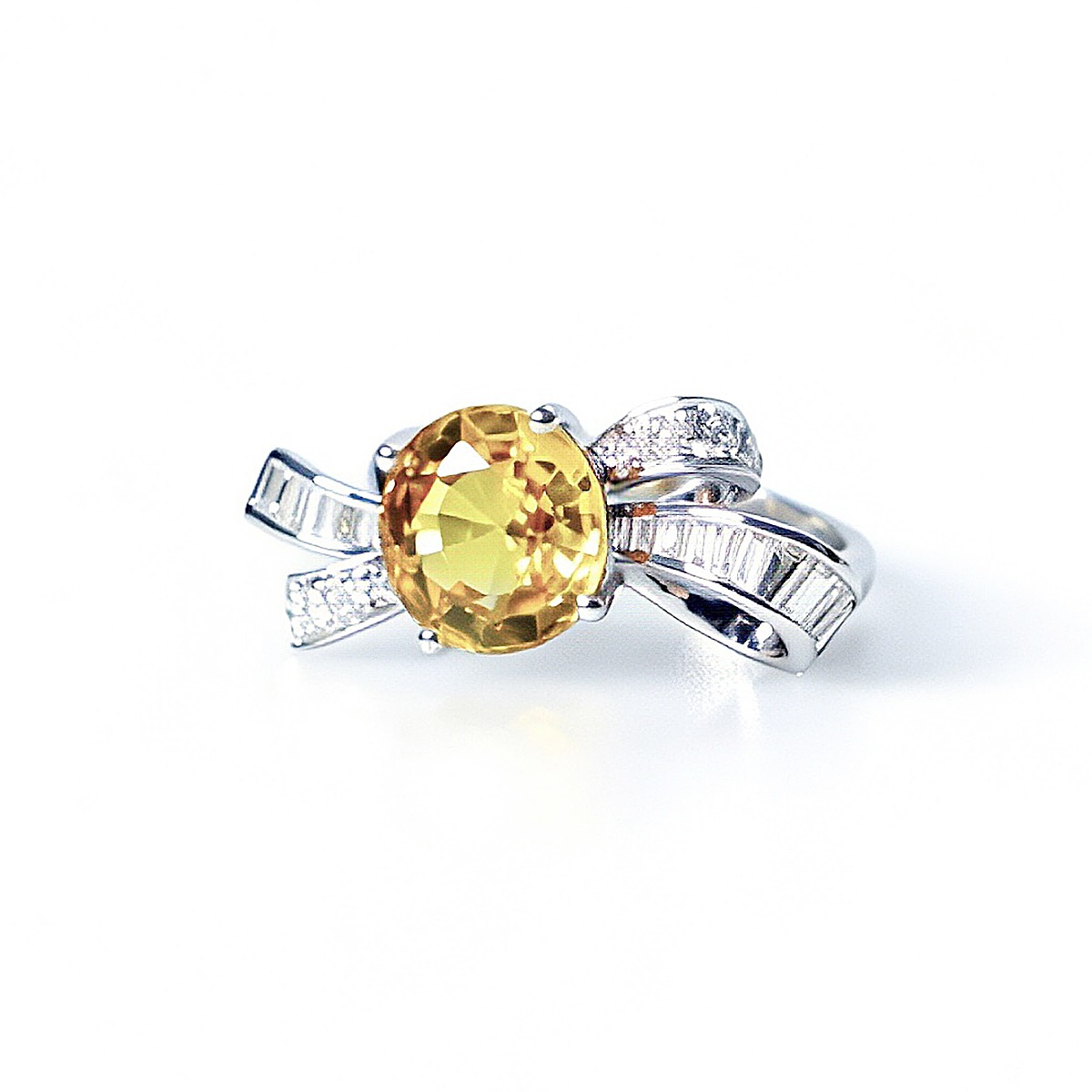 The Unwritten Golden Sapphire Radiance Ring